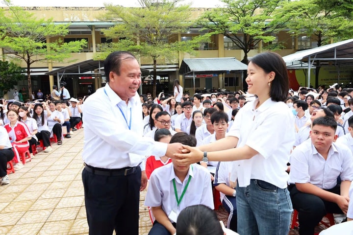 Thí sinh Cà Mau bắt đầu vào kỳ thi tốt nghiệp THPT
