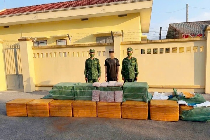 Đồn Biên phòng Pò Hèn phát hiện, thu giữ 480kg tràng lợn không rõ nguồn gốc