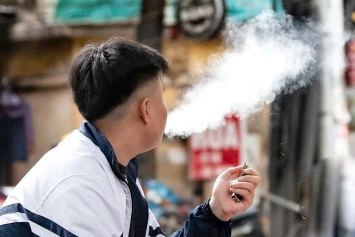 Thuốc lá điện tử: Hiểm họa âm thầm đối với sức khỏe cộng đồng