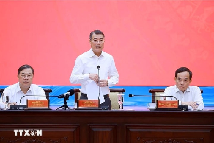 Thủ tướng: TP Hồ Chí Minh phải phát huy mạnh mẽ hơn nữa vai trò đầu tàu cả nước
