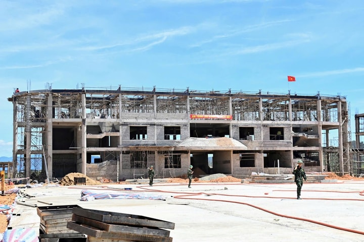 Bộ đội Biên phòng TP. Huế ra quân hỗ trợ xây dựng trường học vùng biên A Lưới