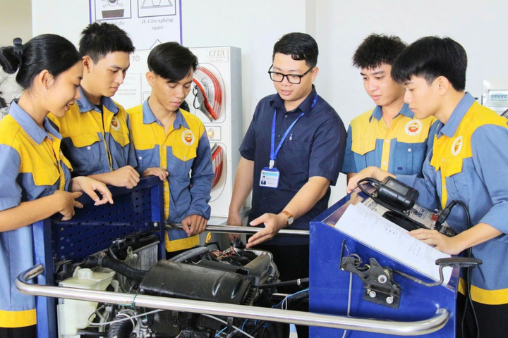 Không chỉ dựa vào chứng chỉ, người dạy nghề được đánh giá năng lực thực tế