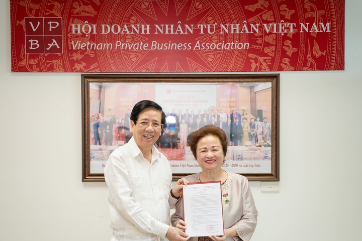 Madame Nguyễn Thị Nga - Quyền Chủ tịch Hội Doanh nhân Tư nhân Việt Nam