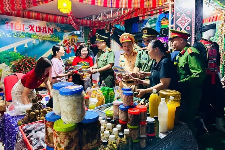 Giữ vững an ninh ở vùng đồng bào dân tộc thiểu số