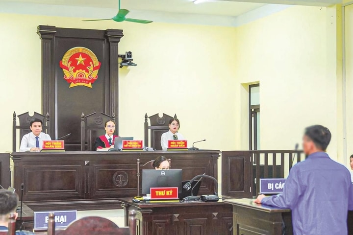 Khoảng lặng công đường và những trang viết đánh thức sự phục thiện