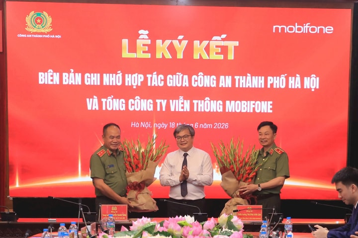 Công an Hà Nội và MobiFone ký kết hợp tác toàn diện