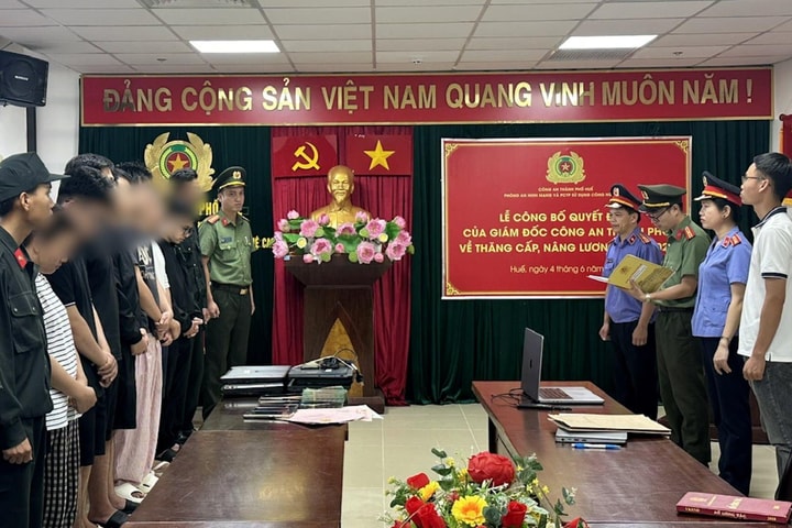 Triệt phá đường dây chiếm đoạt hơn 5,5 tỷ đồng từ thẻ thanh toán quốc tế