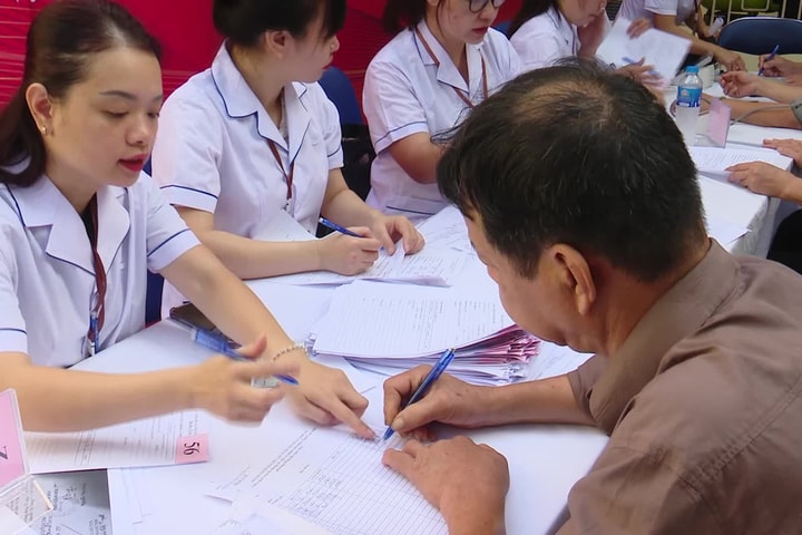 Cán bộ diện Trung ương quản lý phải khám sức khỏe định kỳ 6 tháng/lần