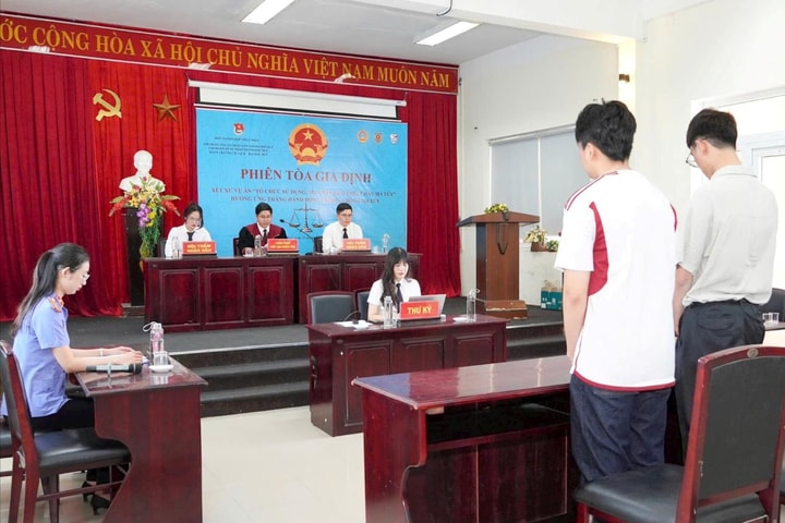 Đưa pháp luật đến gần sinh viên bằng những bài học thực tiễn
