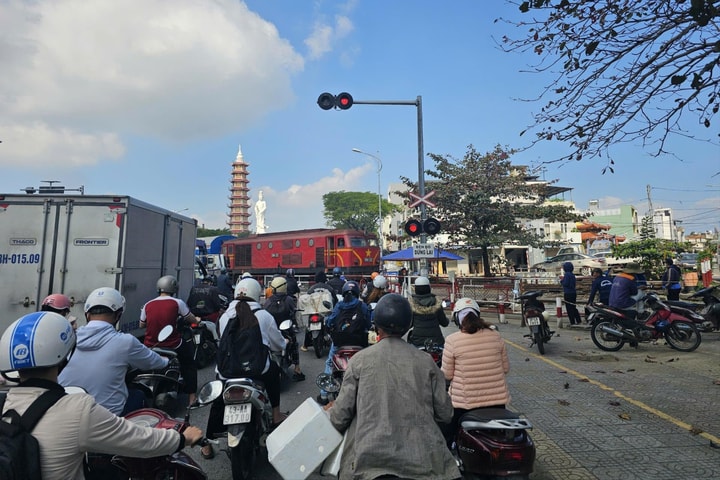 Khi vi phạm giao thông của thanh thiếu niên không còn là chuyện riêng trên đường phố