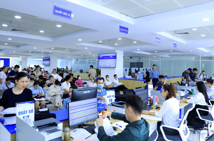 Thường trực Thành ủy Hà Nội yêu cầu chấn chỉnh thái độ phục vụ trong hệ thống hành chính công