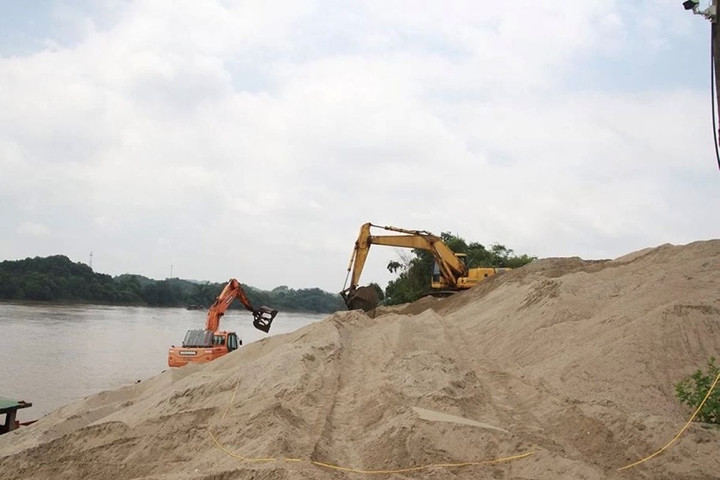 Thiếu nguồn cát xây dựng trầm trọng, Thanh Hóa mở 3 mỏ trên sông Mã