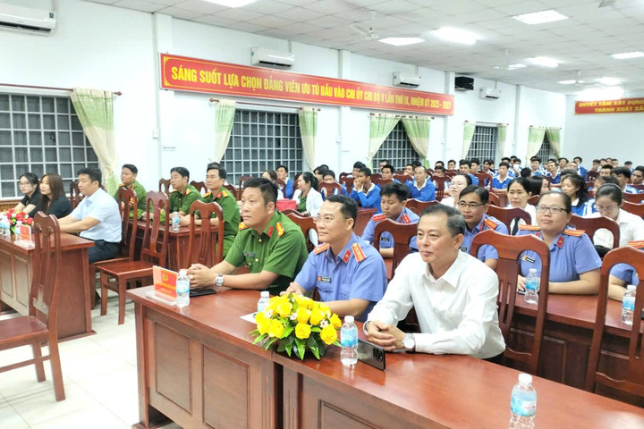 Chung tay đẩy lùi ma túy