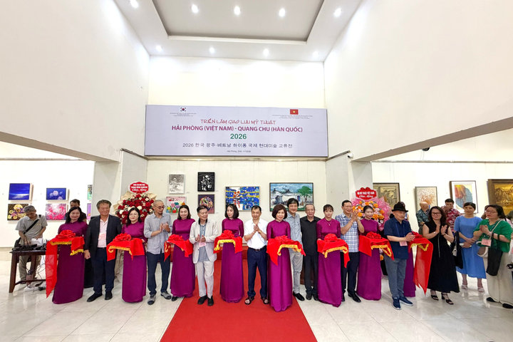 Triển lãm mỹ thuật Hải Phòng - Hàn Quốc quy tụ hơn 120 tác phẩm
