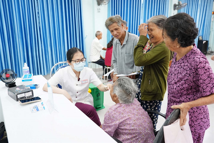 Huế phát động chiến dịch khám sức khỏe miễn phí cho toàn dân