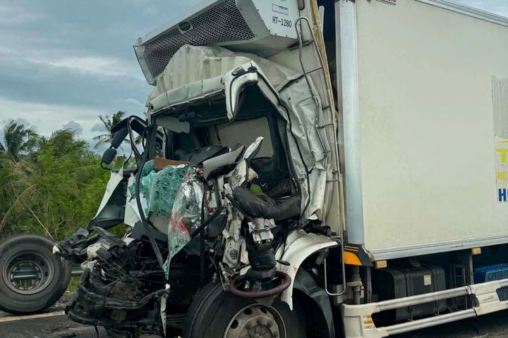 Tai nạn trên cao tốc Hoài Nhơn - Quy Nhơn đoạn qua Gia Lai khiến 2 người tử vong