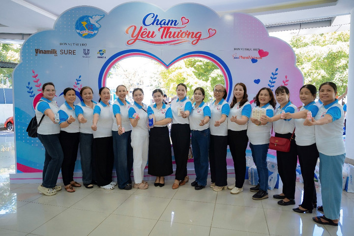 Vinamilk Sure lan tỏa giải pháp "Sống khỏe chủ động"