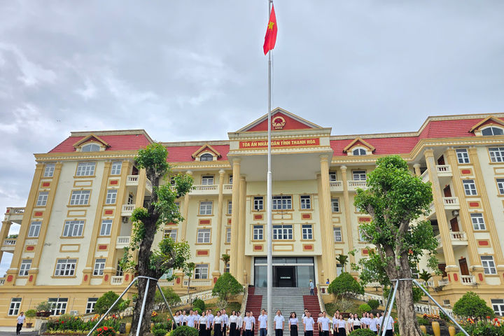 TAND hai cấp tỉnh Thanh Hóa, trang nghiêm nghi lễ chào cờ đầu tháng