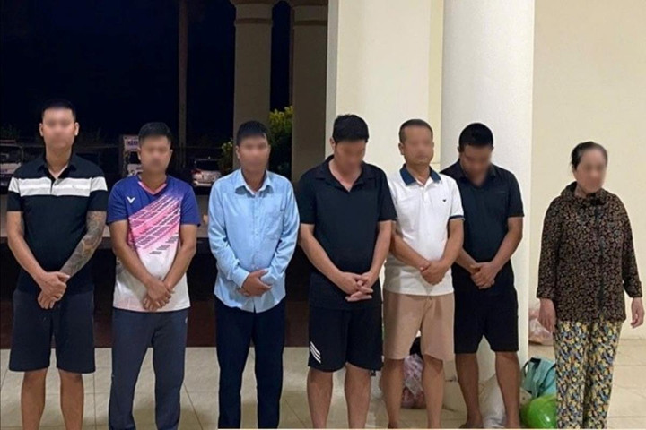 Khởi tố 10 đối tượng trong đường dây tổ chức đánh bạc và đánh bạc công nghệ cao