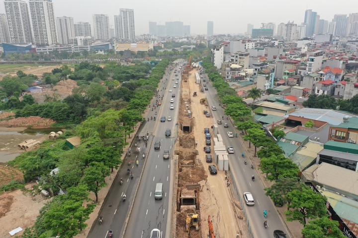 Hà Nội yêu cầu khẩn trương hoàn trả mặt đường tại các dự án chống ngập