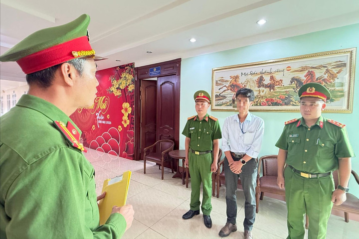 Bắt giám đốc công ty tuồn hơn 250 tấn phân bón giả