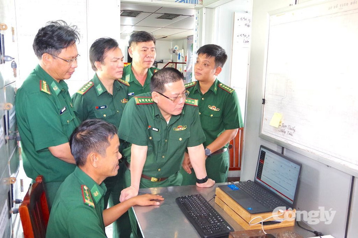 Biên phòng TP.HCM góp sức gỡ "Thẻ vàng" EC