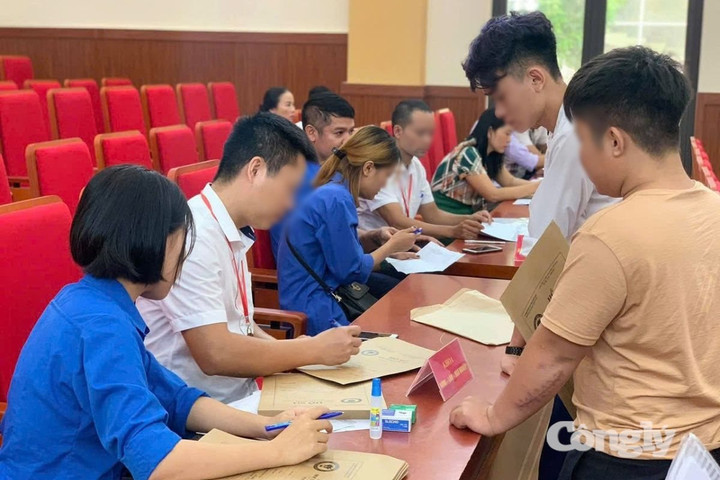 Khuyến cáo học sinh, sinh viên không bán hoặc cho thuê tài khoản ngân hàng để tránh bị lừa đảo