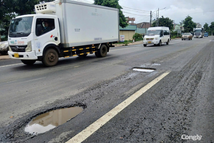 Chậm khắc phục sụt lún, ổ gà trên Quốc lộ 19, Sở Xây dựng Gia Lai lên tiếng