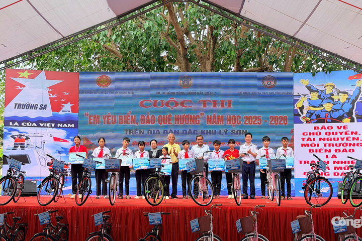 Bồi đắp tình yêu biển, đảo cho học sinh đặc khu Lý Sơn