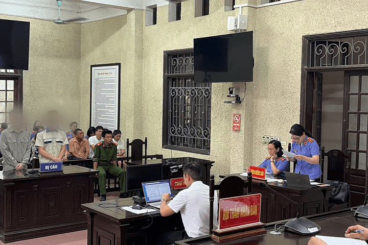 Xét xử nhóm tổ chức sử dụng ma túy trong nhà nghỉ