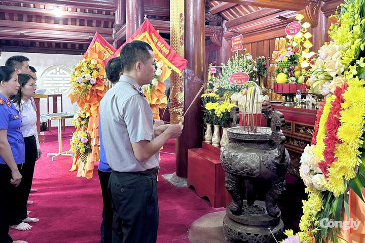 TAND khu vực 9 - Nghệ An dâng hương tri ân các anh hùng liệt sĩ