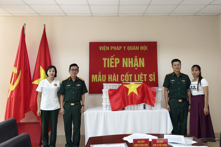 Điện Biên bàn giao 668 mẫu hài cốt liệt sĩ để giám định ADN