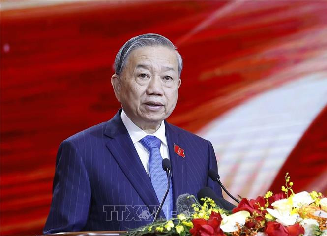 Bộ Chính trị: Lấy hiệu quả công việc, sự hài lòng của Nhân dân làm thước đo học và làm theo Bác