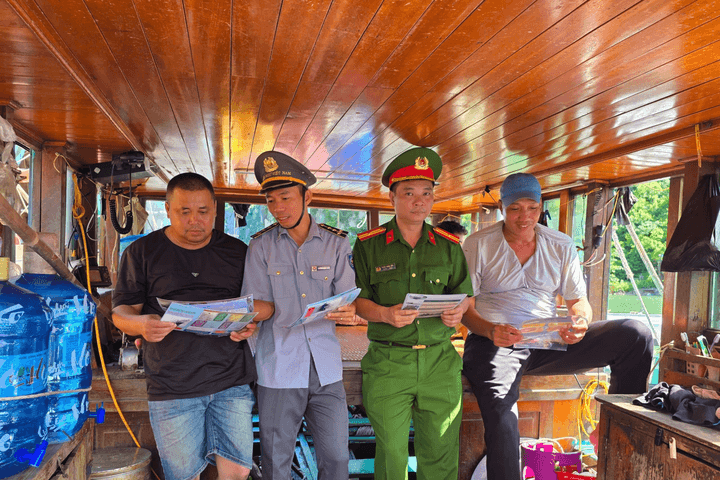 Công an Quảng Ninh chủ động tuyên truyền quy định mới về chống khai thác IUU