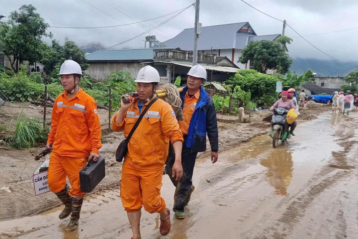 Điện lực Lai Châu kịp thời ứng phó, khôi phục cấp điện sau mưa lũ