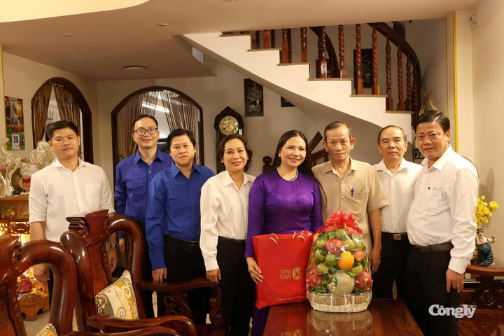 TAND TP.HCM tri ân nguyên Chánh án Bùi Hoàng Danh nhân kỷ niệm 50 năm thành lập