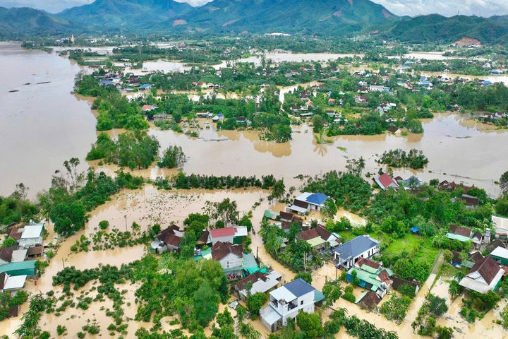 Nghệ An: Sớm đưa người dân vùng thiên tai đến nơi ở an toàn
