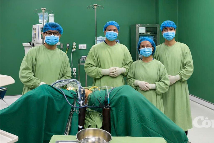 Vòng tránh thai “ngủ quên 29 năm” trong bàng quang người phụ nữ