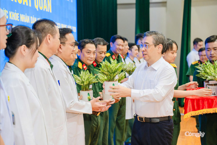 TP.HCM ra quân khám, cấp thuốc miễn phí các vùng căn cứ cách mạng