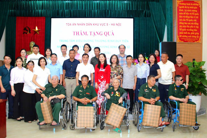 TAND Khu vực 5 - Hà Nội tri ân thương, bệnh binh tại Trung tâm Điều dưỡng Duy Tiên
