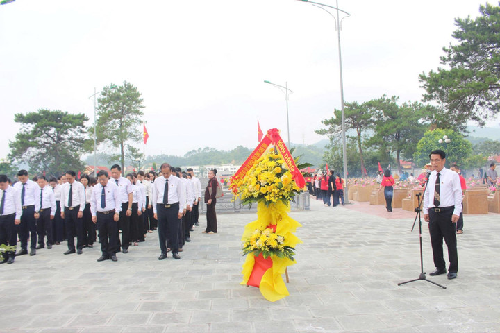 TAND tỉnh Lạng Sơn dâng hương tưởng niệm các Anh hùng liệt sĩ