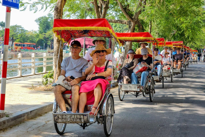 Du lịch Hà Nội tiếp đà tăng trưởng nhờ sức hút văn hóa và di sản