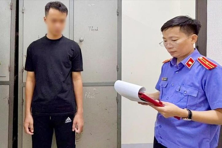 Gã trai giả danh Công an, tống tiền cô gái trong khách sạn