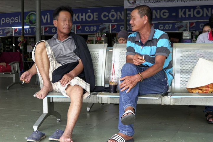 Bến xe không khói thuốc lá- người đứng đầu phải quyết liệt