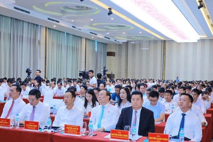 Chủ tịch UBND tỉnh Thanh Hóa cam kết thực hiện "6 rõ, 1 xuyên suốt"