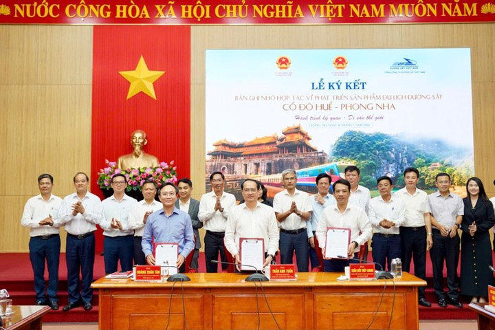 Huế - Quảng Trị bắt tay phát triển du lịch đường sắt