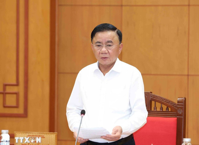 Bộ Chính trị yêu cầu chấn chỉnh, giải thể hội hoạt động kém hiệu quả