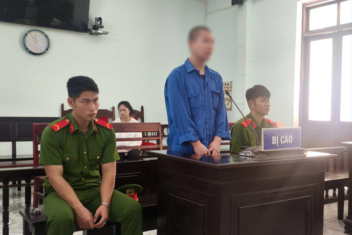 Rủ hai thiếu niên cướp giật, nam thanh niên lĩnh án