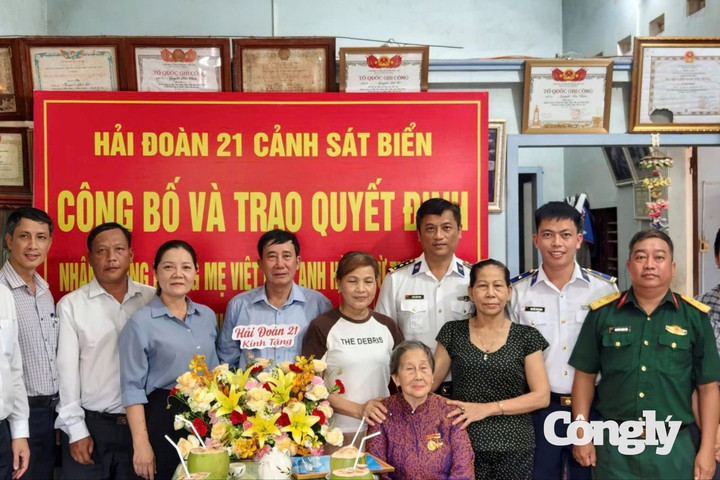 Hải đoàn 21 nhận phụng dưỡng Mẹ Việt Nam anh hùng