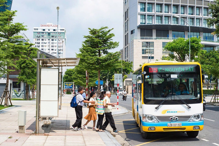 Đà Nẵng phê duyệt lộ trình chuyển đổi xe buýt điện